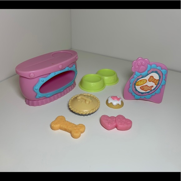 RARE Littlest Pet Shop - Bakery Set w/ Cute Spider - Picture 2 of 5